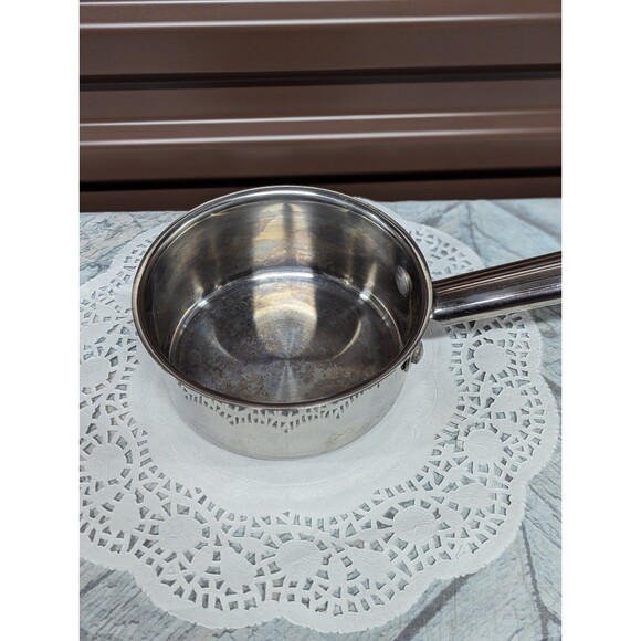 Wolfgang Puck Cafe Collection 18/10 Stainless Steel Pot - Picture 2 of 8